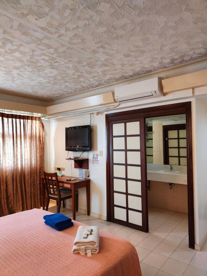 Wild Orchid Beach Resort Олонгапо Екстериор снимка