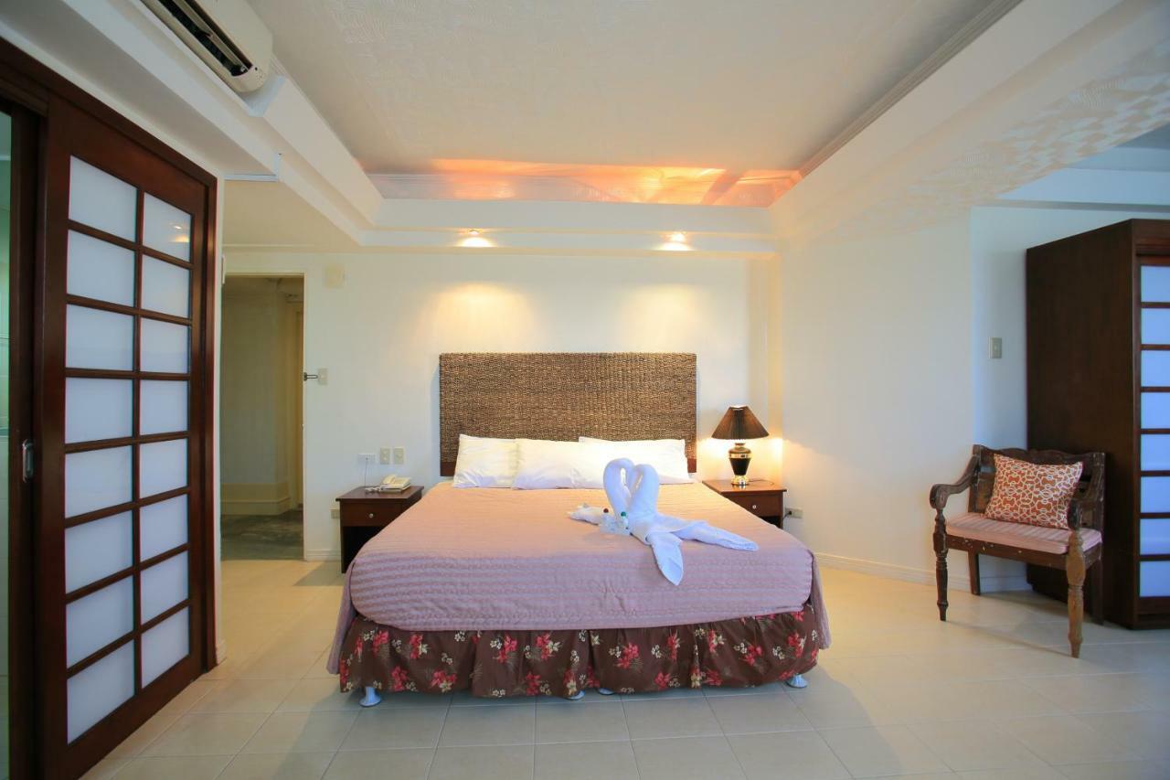 Wild Orchid Beach Resort Олонгапо Екстериор снимка