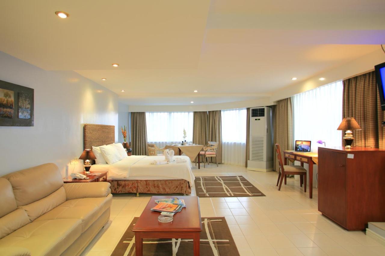 Wild Orchid Beach Resort Олонгапо Екстериор снимка